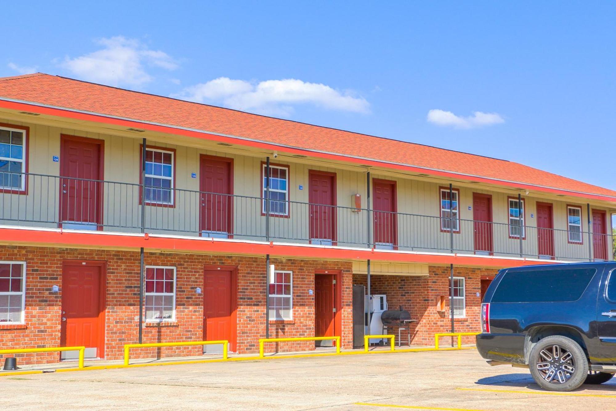 Economy Inn By Oyo Lockport Near Houma Eksteriør bilde
